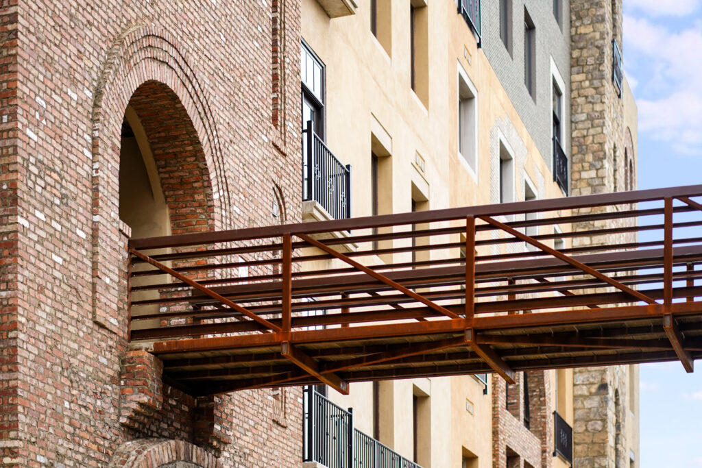 Bridgeway ()